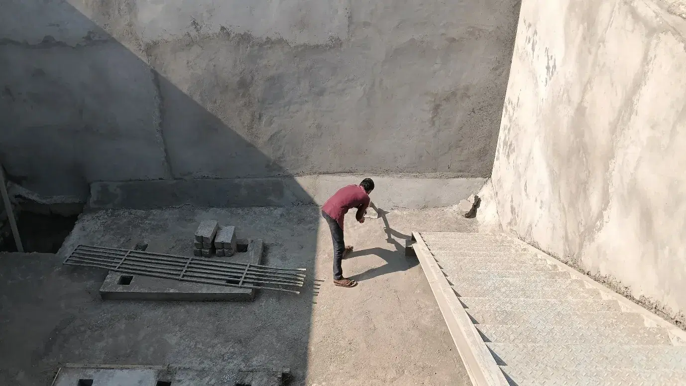 Concrete finishing work at Gujarat Fluorochemicals