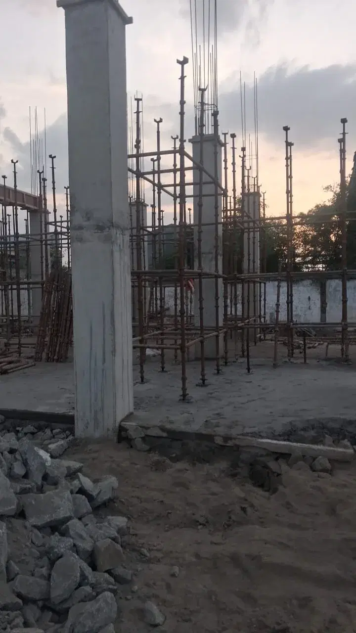 Structural columns at the Panoli Intermediates site